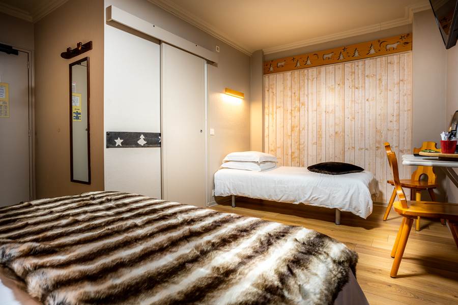 Hotel Bagnères de Luchon St Mamet Pyrénées La Rencluse