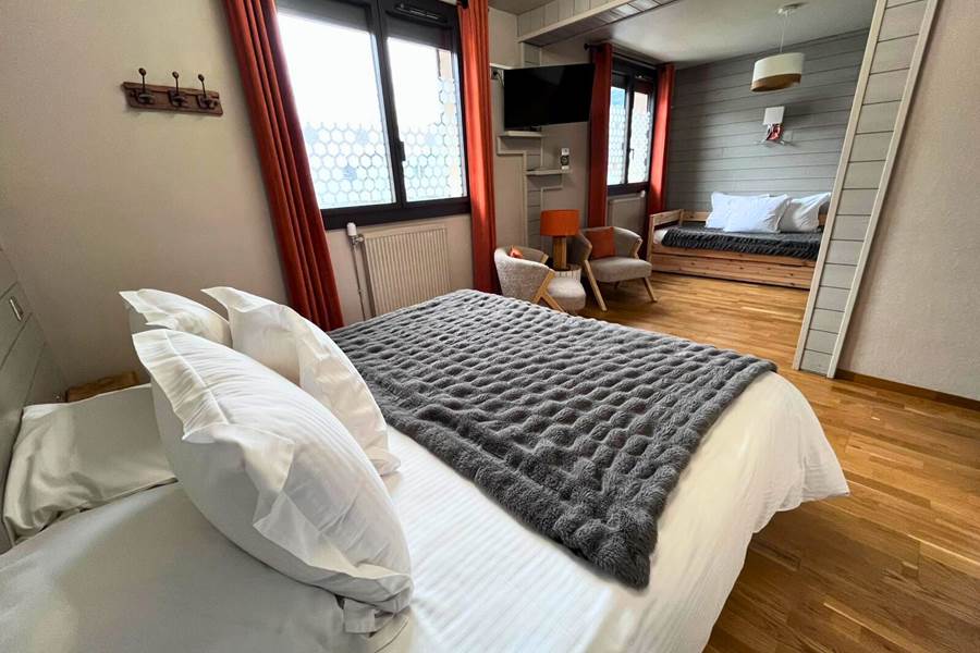 Hotel Bagnères de Luchon St Mamet Pyrénées La Rencluse