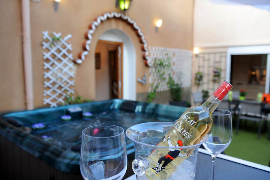 apero catalan : le Muscat de RIVESALTES