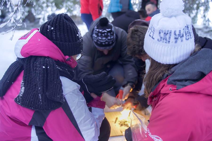 Allumer du feu pour survivre - Team Building Crash à La Feclaz