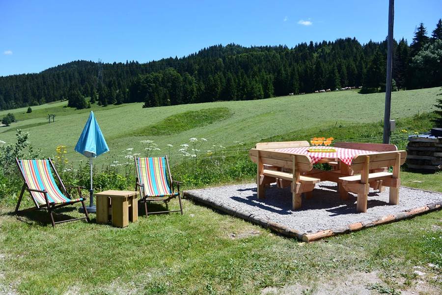 Gîte Tré le grenier - charmant gîte - Gîte le Bas - pour 5 personnes - jardin