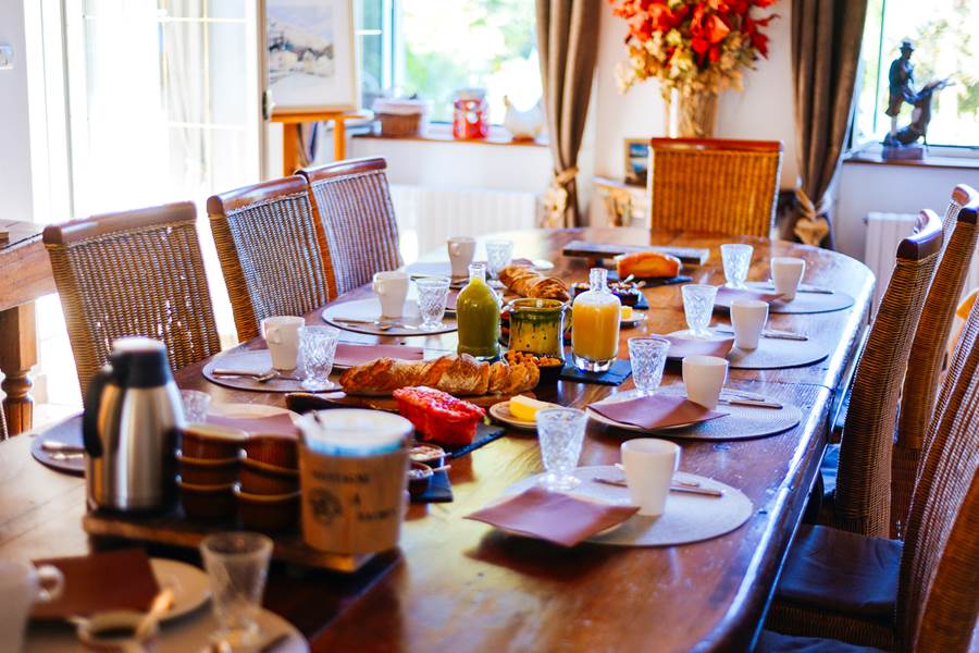 Petit-déjeuner dans le Manoir