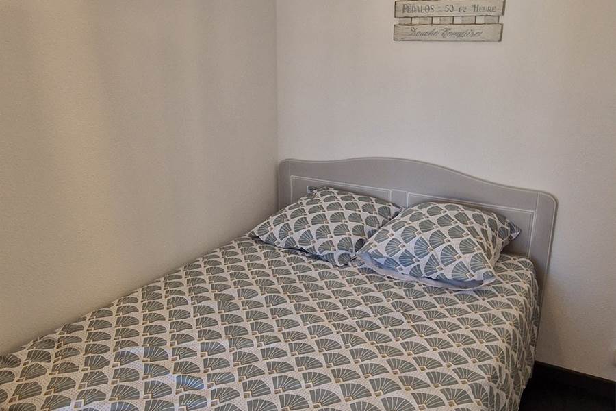 Grande chambre lit double