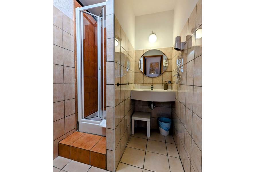 Gite-de-groupe-alsace-vosges-chalet-salle-de-bain-chambre-103