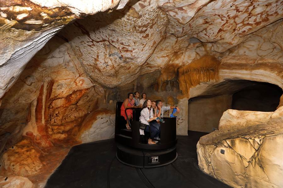 Grotte-Lascaux-Dordogne-photo-page
