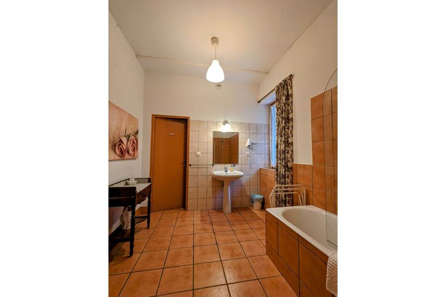 Gite-de-groupe-alsace-vosges-chalet-salle-de-bain-chambre-104