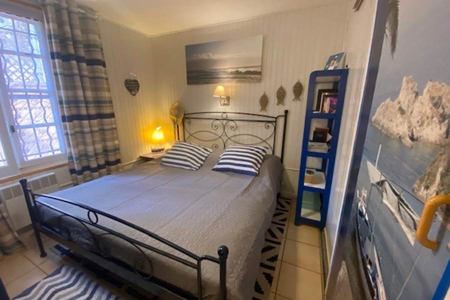 Chambre séparée calme orientée côté collines-photo-page