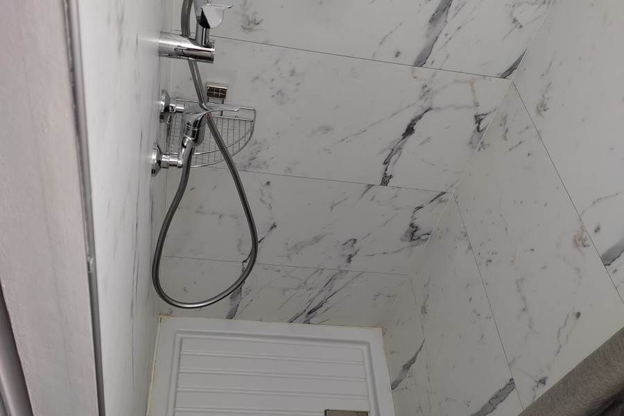 Chambre 3 douche.