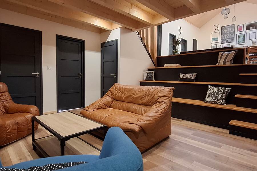 Pièce de vie depuis coin TV