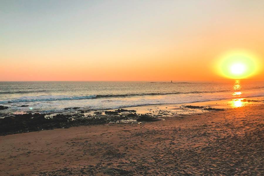 Coucher de soleil sur la plage de la Pointe Saint-Gilles Bénodet