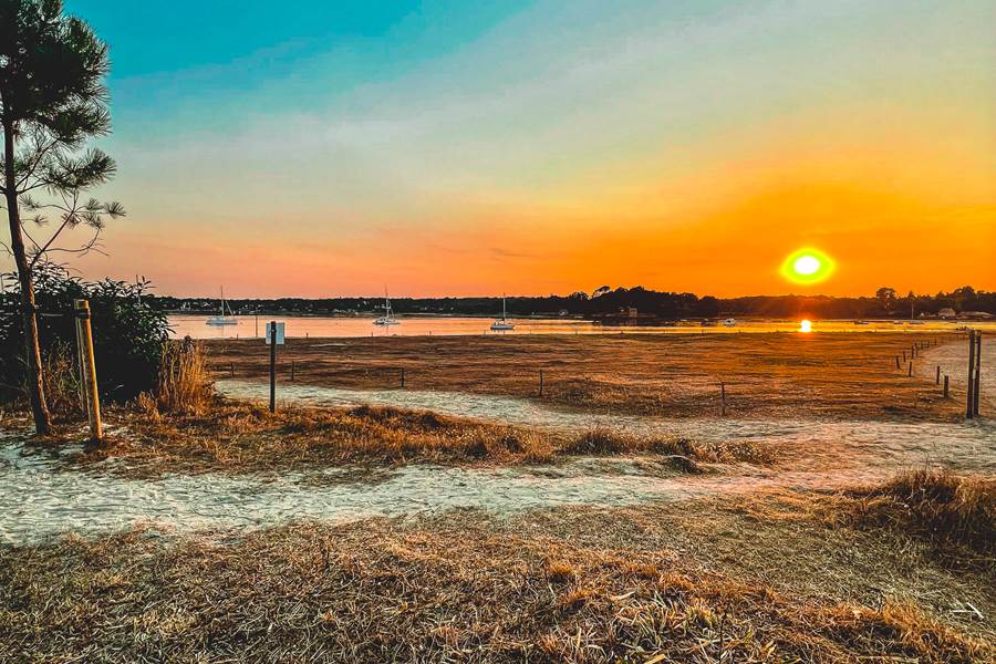 Coucher de soleil sur l'entrée du port de La Forêt-Fouesnant