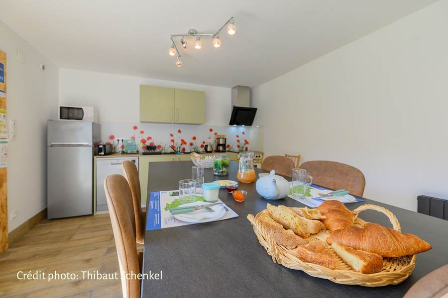 Coin cuisine où est servi le petit déjeuner : crédit photo: Thibaut Schenkel