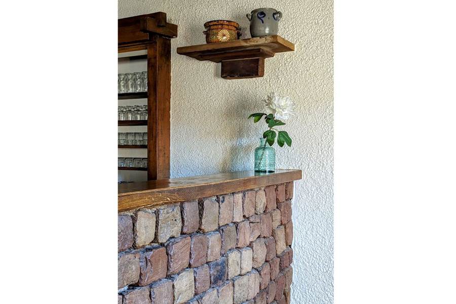 Gite-de-groupe-alsace-vosges-chalet-bar-mur-en-pierres RES