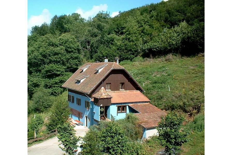 Gite-de-groupe-alsace-vosges-chalet-chambre-entree-nature