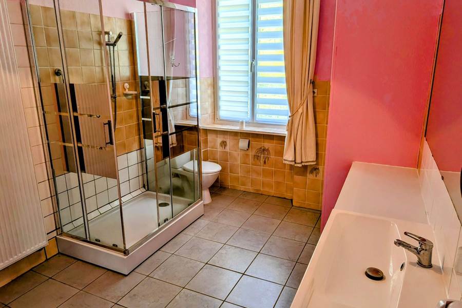 Gite-de-groupe-alsace-vosges-chalet-salle de bain 1er etage 2