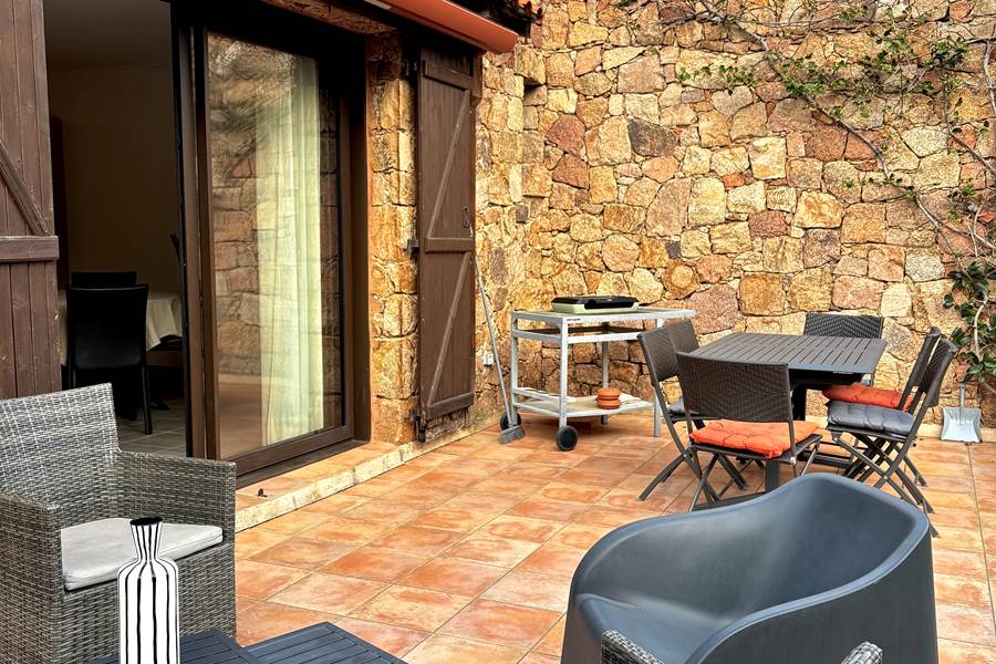 terrasse-pierre-maison-laurier-benedettu