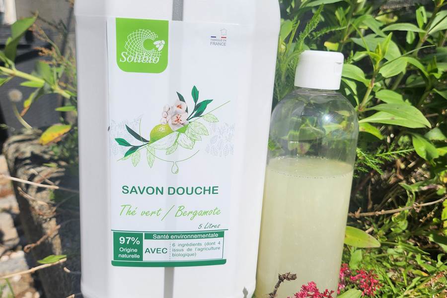 SAVON CHAMPOING AUX AROMES NATURELS DE THE VERT ET BERGAMOTE