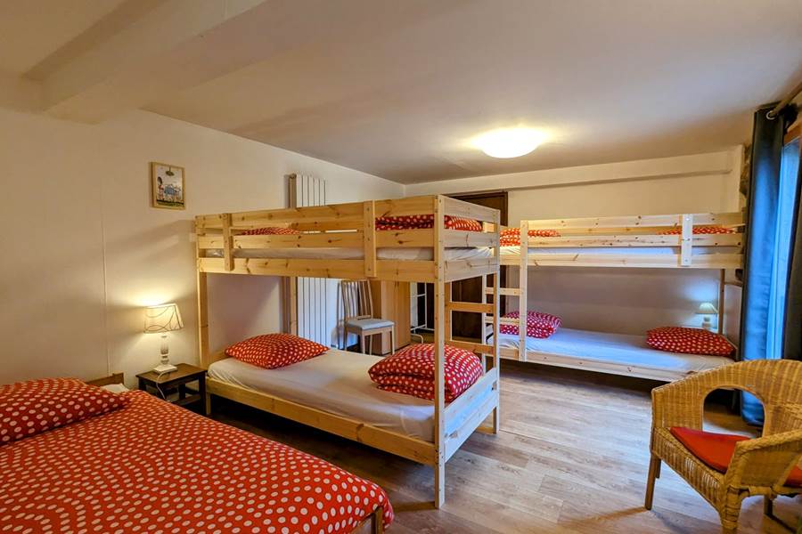 Gite-de-groupe-alsace-vosges-chalet-chambre-sept-vue-une