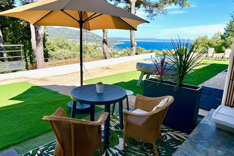 Terrasse privative vue mer et Iles d'Or-photo-page