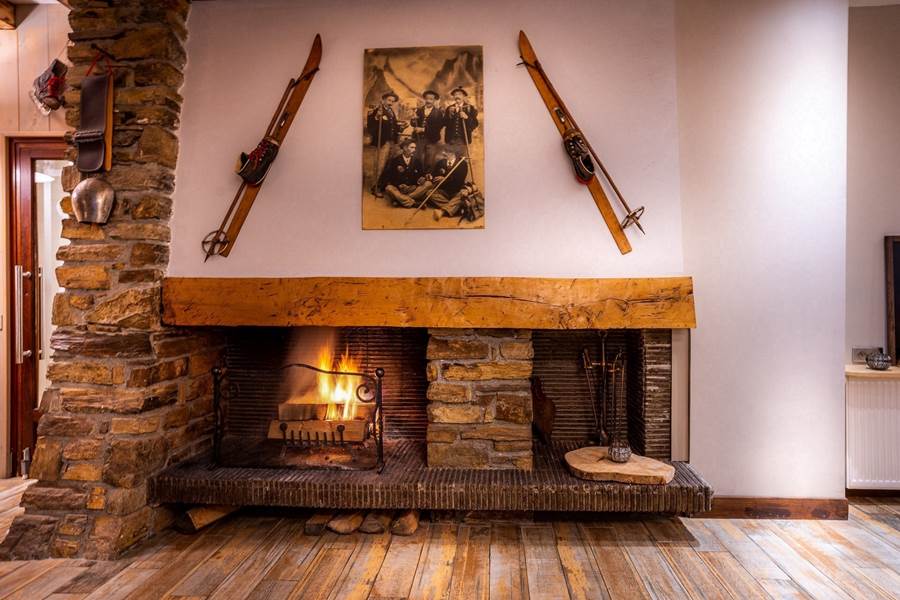 Hotel Bagnères de Luchon St Mamet Pyrénées La Rencluse