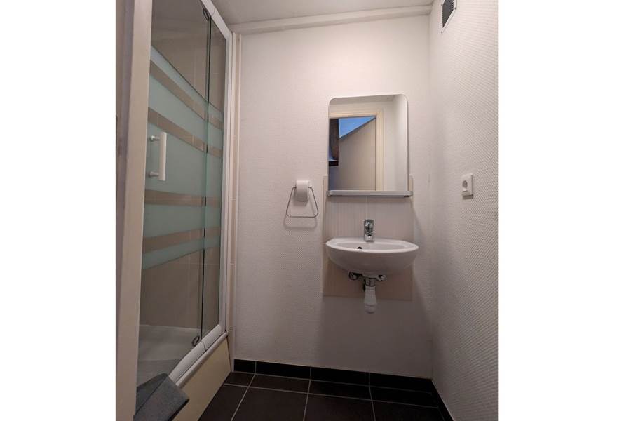 Gite-de-groupe-alsace-vosges-chalet-salle-de-bain-trois