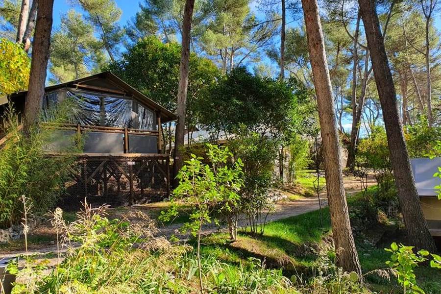 ECO LODGE CAMPING DU GARLABAN