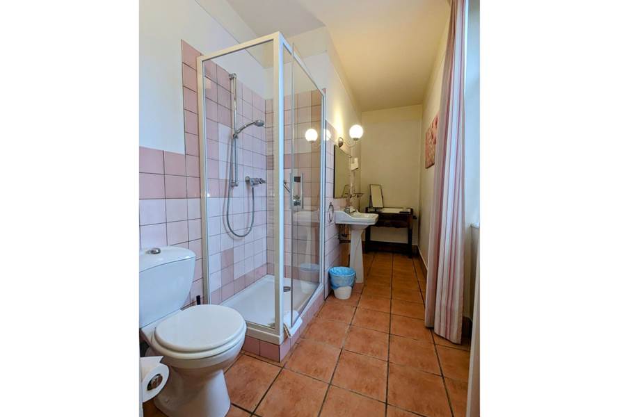 Gite-de-groupe-alsace-vosges-chalet-salle-de-bain-chambre-101