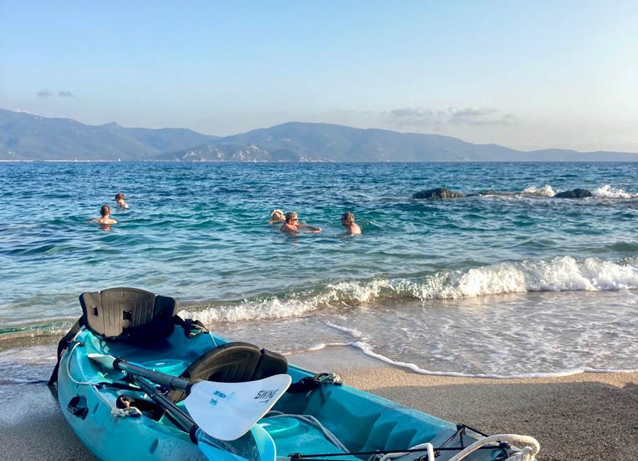 Abbartello kayak Corse coucher de soleil Golfe du Valinco