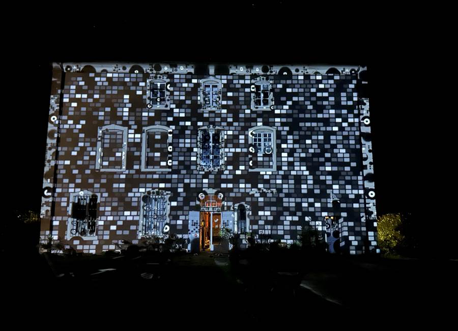 Sons et Lumières à la Manufacture Royale de Bains