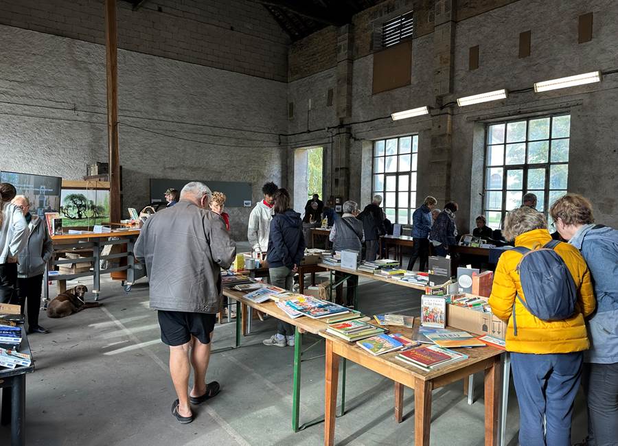 Bourse aux livres de la Manufacture Royale de Bains
