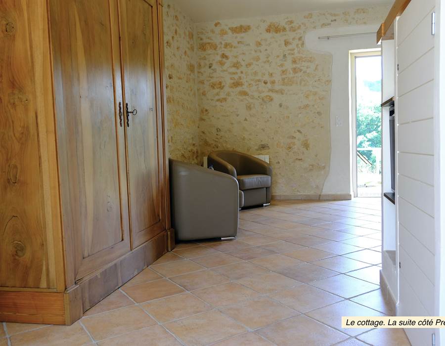 DOMAINE DU CHAMP DE L'HOSTE - chambres d'hôtes à Larzac 24170 - Dordogne - location suite côté pré - location maison de vacances - suite de charme -
