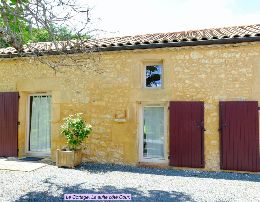 Champ de l'Hoste. Larzac. Suite côté cour.