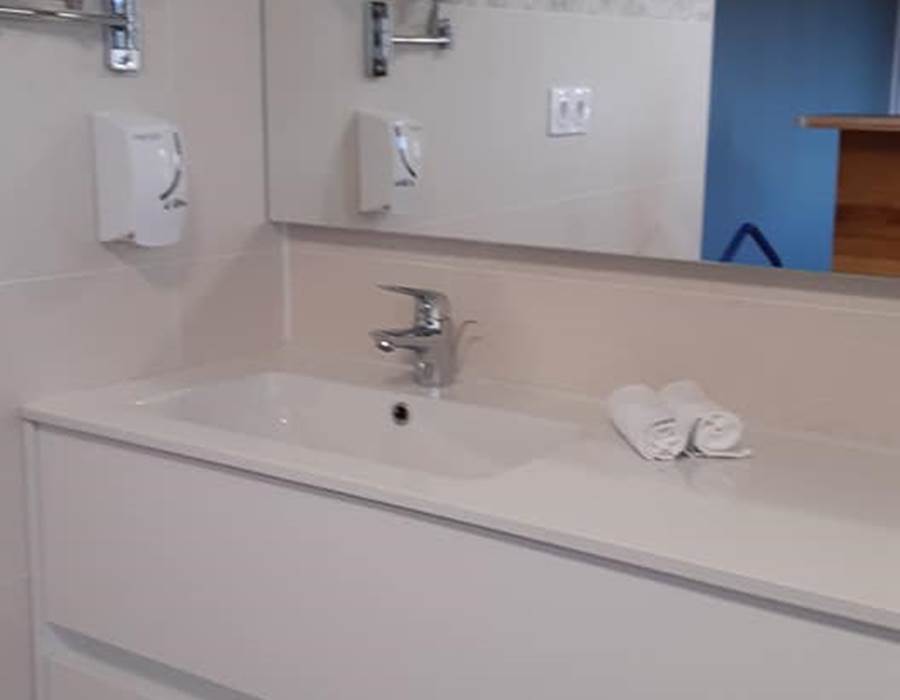 Chambre Cabanon - Lavabo dans espace sanitaire - rénovation 2021