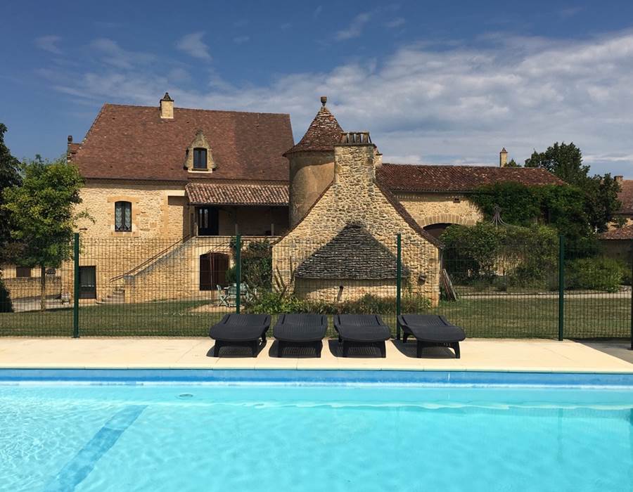 La Greze piscine vue Perigourdine