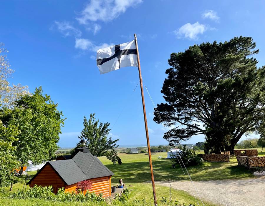 F8398030-1E1A-4EC2-AB2D-40F4093A9D9A