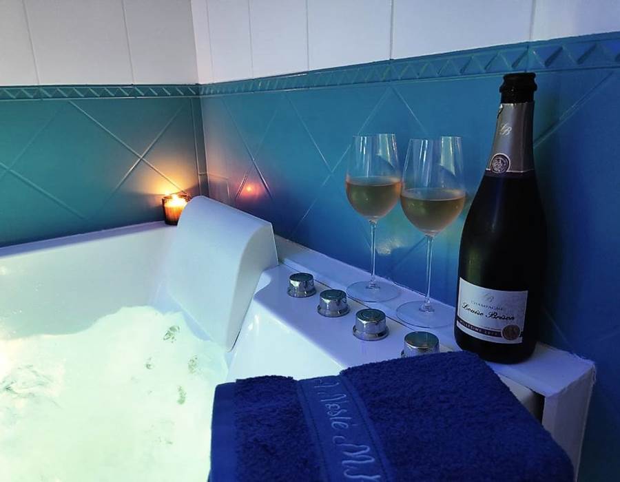 Gîtes, chambre d'hôtes et table d'hôtes gastronomique à Casteljaloux Lot et Garonne, piscine, jacuzzi et spa