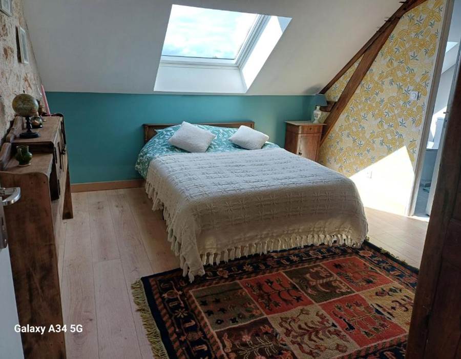 LES-CHAUMES-VIOLETTES-Chambre-Double-Lit-Double