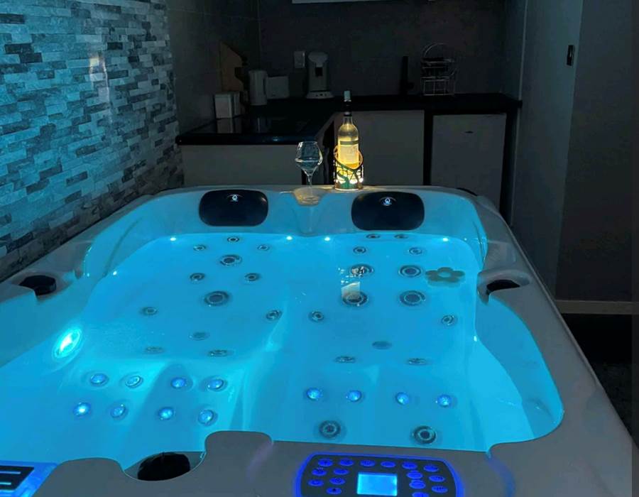 Jacuzzi