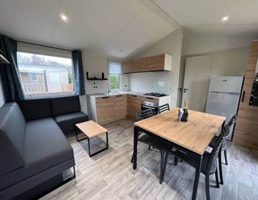 07a4b829-7725-455a-bf85-fdf9ff15a1af