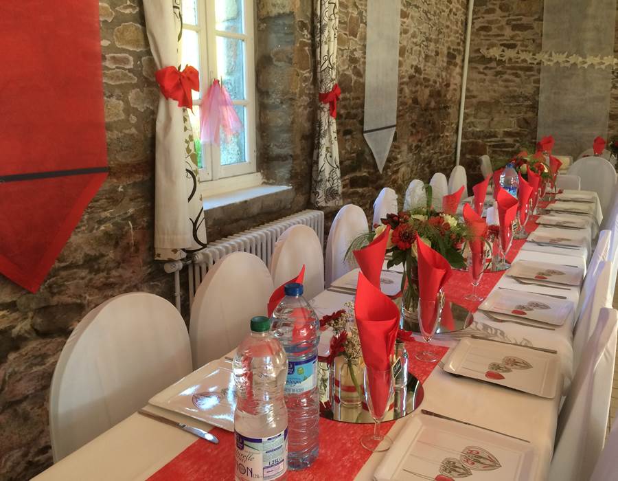 salle de Kerdrien pour 70-80 personnes maximum