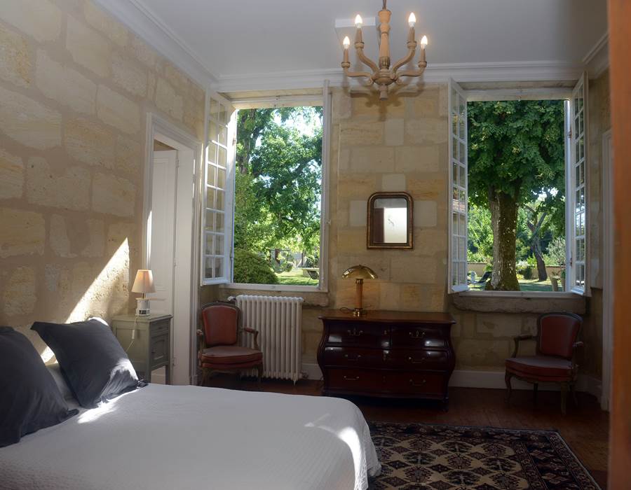 19 1 Chambre pierres apparentes