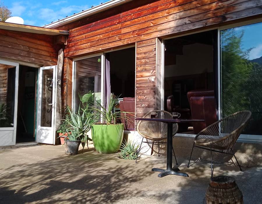 Spring-garden-Le-Gîte-Spring-Garden-extérieur