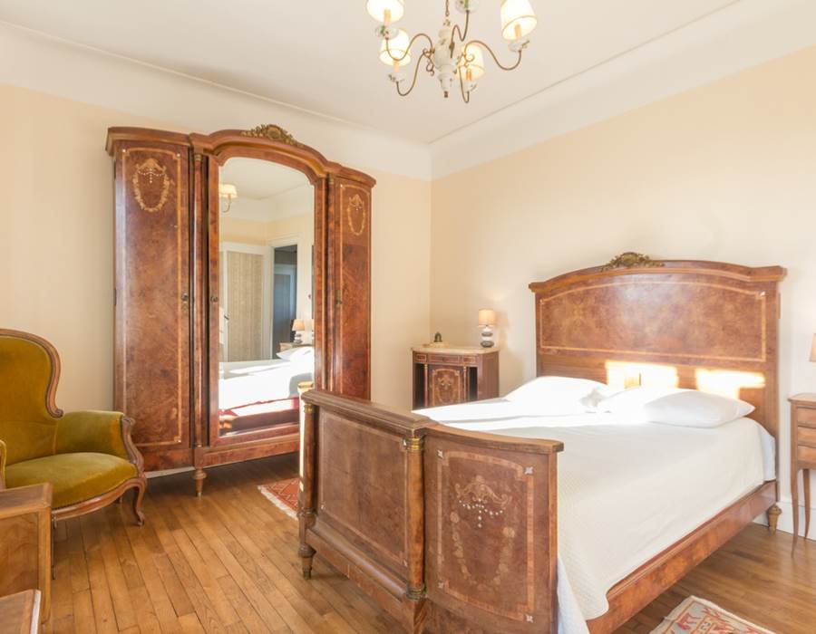 chambre n°1 avec 1 lit de 140