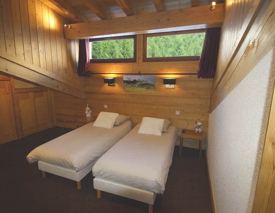 2ème chambre (équipement grand lit 160 avec surmatelas sur demande)