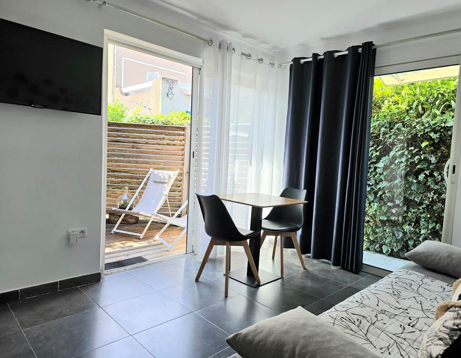 appartement-roya-piscine-chauffee-saint-florent