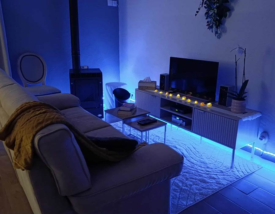 176995c9-ae33-4d51-a5dd-6f1085311e11