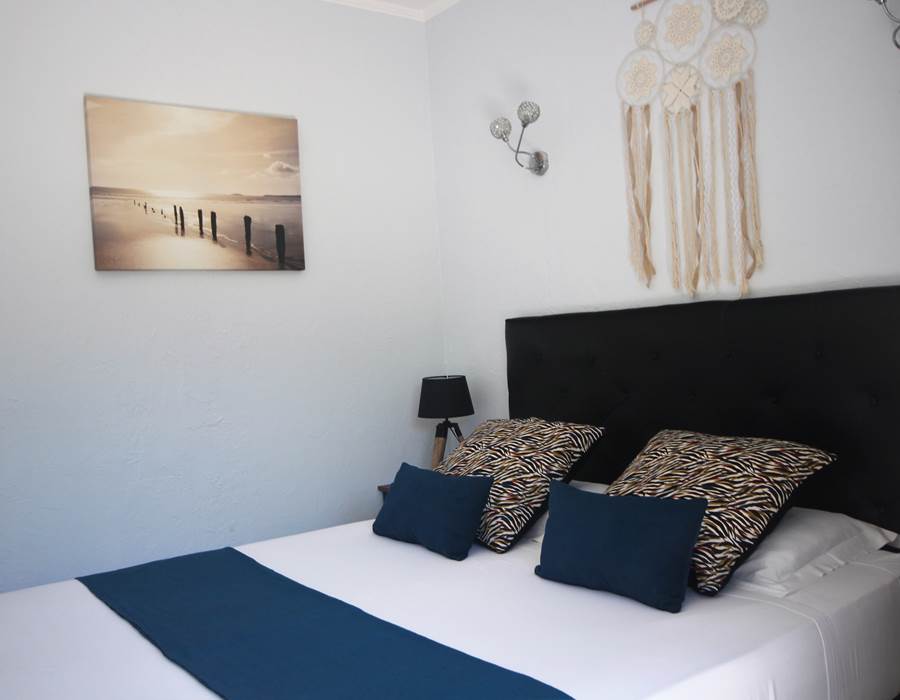 La chambre avec lit en 160 de l'appartement Saleccia