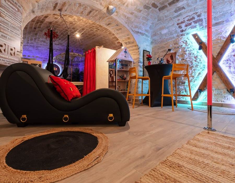 Love Room by Chateau de Comiac