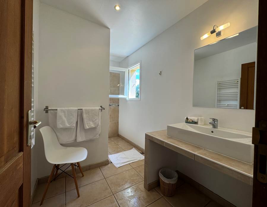 Salle de bain Chambre calcatoggio