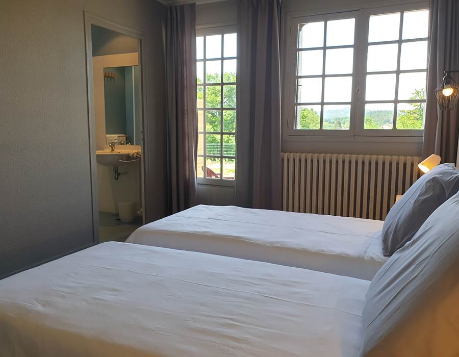 Auberge du Bois de l'étang Motel les Tilleuls hôtel Vassivière